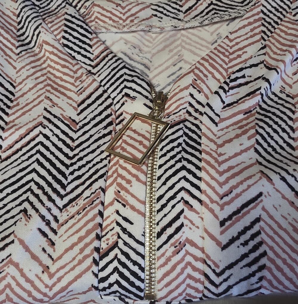 Women's V-Neck Blouse with Black & Mauve Chevron Pattern & 3/4 Sleeve $15